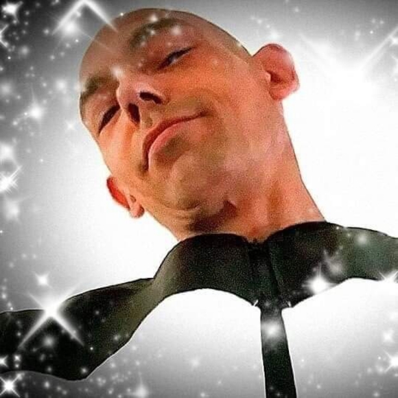 Meet your Posher, Damien - Picture 7 of 8